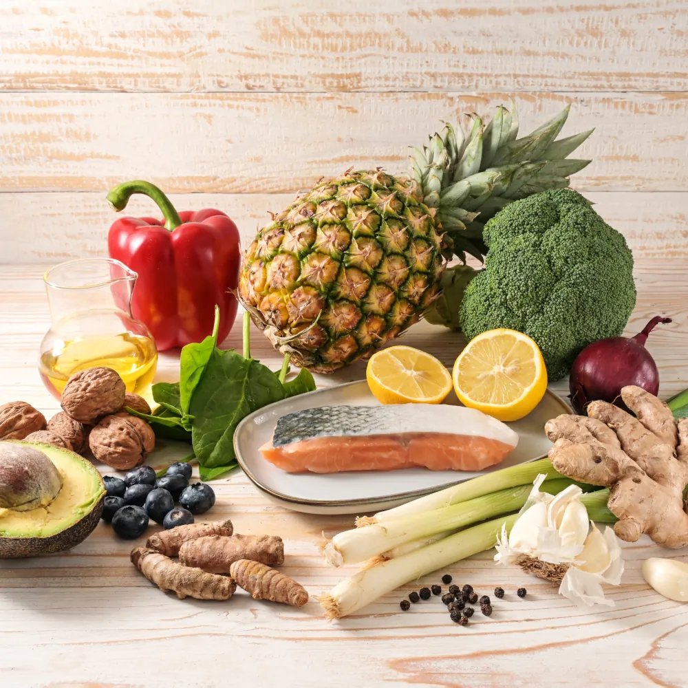 frutas e legumes em cima da mesa